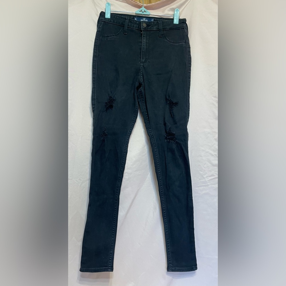 Hollister black denim distressed Jeans. Size 27/30